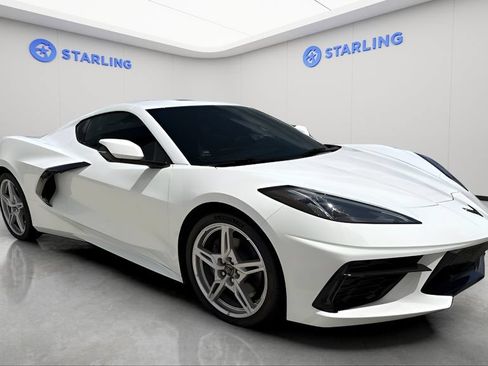 Used 2023 Chevrolet Corvette Stingray Coupe w/ 1LT RWD image 5
