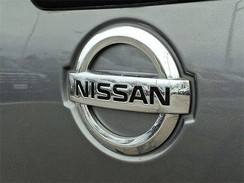 Used 2022 Nissan Titan S image 29