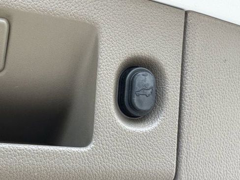 Used 2019 Chevrolet Tahoe LT RWD image 35