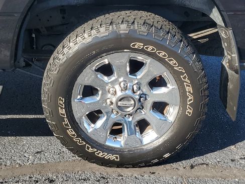 Used 2017 Ford F250 Lariat w/ Lariat Ultimate Package AWD/4WD image 8