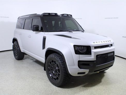 Used 2026 Land Rover Defender 110 OCTA AWD/4WD image 3