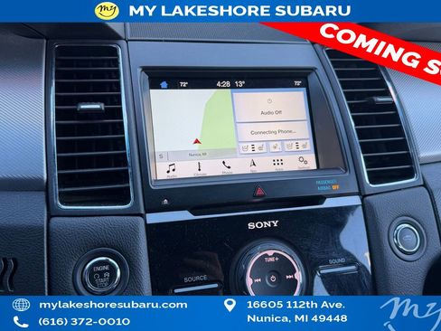 Used 2017 Ford Taurus SHO image 11