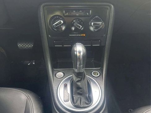 Used 2013 Volkswagen Beetle TDI image 19