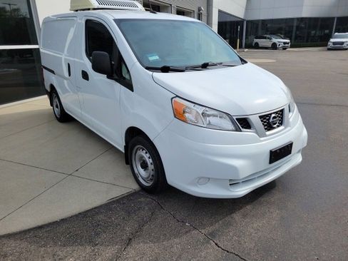 Used 2020 Nissan NV200 S image 6