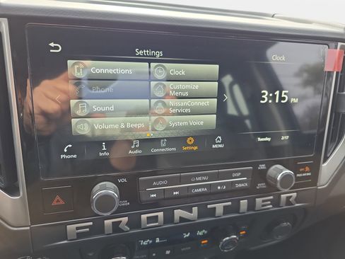 Certified 2025 Nissan Frontier SV w/ SV Convenience Package image 20