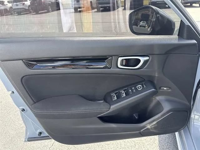 Used 2023 Honda Civic EX image 8