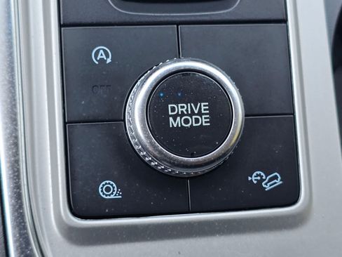 Used 2021 Ford Explorer XLT w/ Equipment Group 202A AWD/4WD image 17