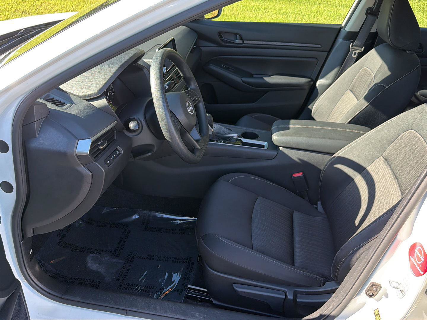Used 2024 Nissan Altima 2.5 S FWD image 10