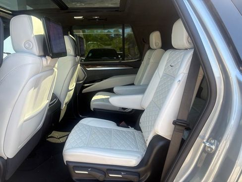 Certified 2025 Cadillac Escalade Sport Platinum AWD/4WD image 14