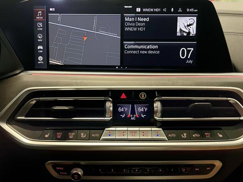 Used 2023 BMW X5 xDrive40i w/ M Sport Package AWD/4WD image 19