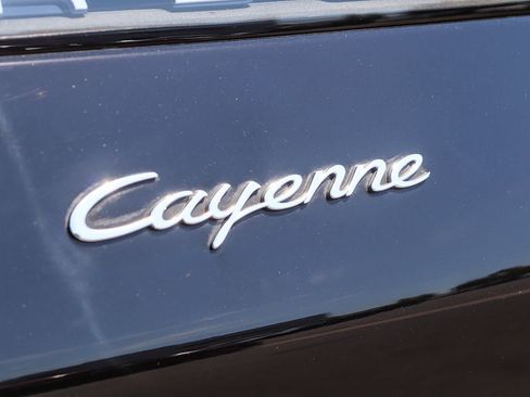 Used 2021 Porsche Cayenne Coupe AWD/4WD image 11