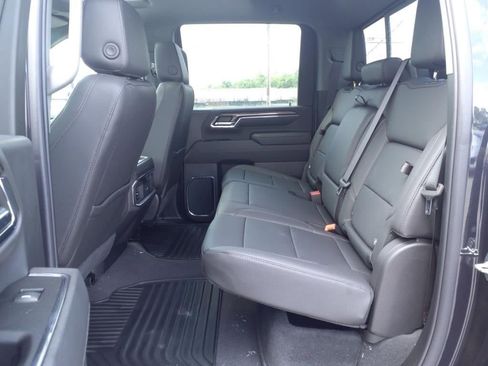 Used 2024 Chevrolet Silverado 2500 LTZ w/ LTZ Convenience Package image 15