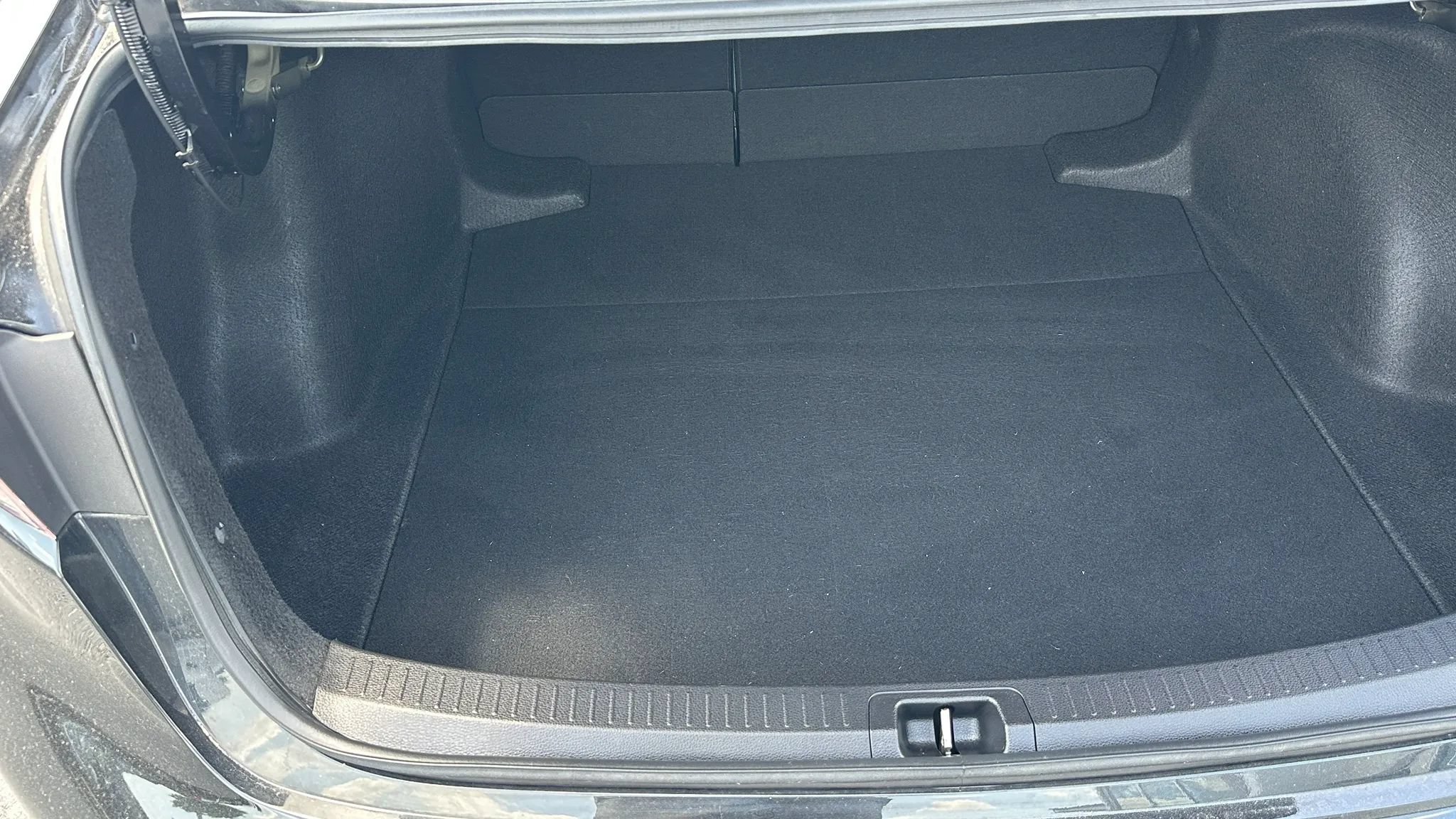 Used 2022 Toyota Corolla LE w/ Premium Interior Package FWD image 23