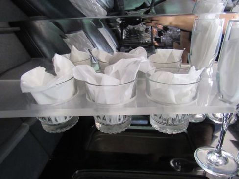 Used 2015 Chrysler 300 Limited image 32