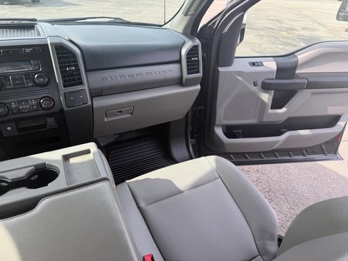Used 2018 Ford F250 XL image 29