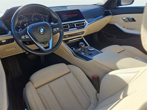Used 2020 BMW 330i xDrive Sedan w/ Driving Assistance Package image 11