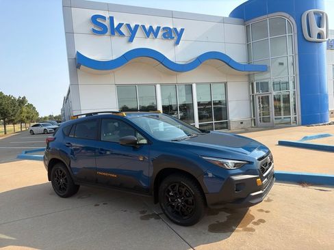 Used 2025 Subaru Crosstrek 2.5i Wilderness AWD/4WD image 1