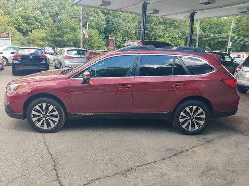 Used 2016 Subaru Outback 2.5i Limited AWD/4WD image 3