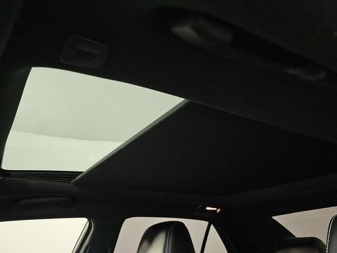 Used 2023 Chrysler 300 S RWD image 21