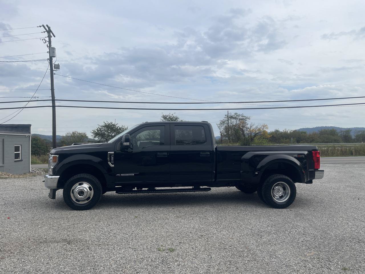 Used 2022 Ford F350 XL w/ STX Appearance Package AWD/4WD image 4