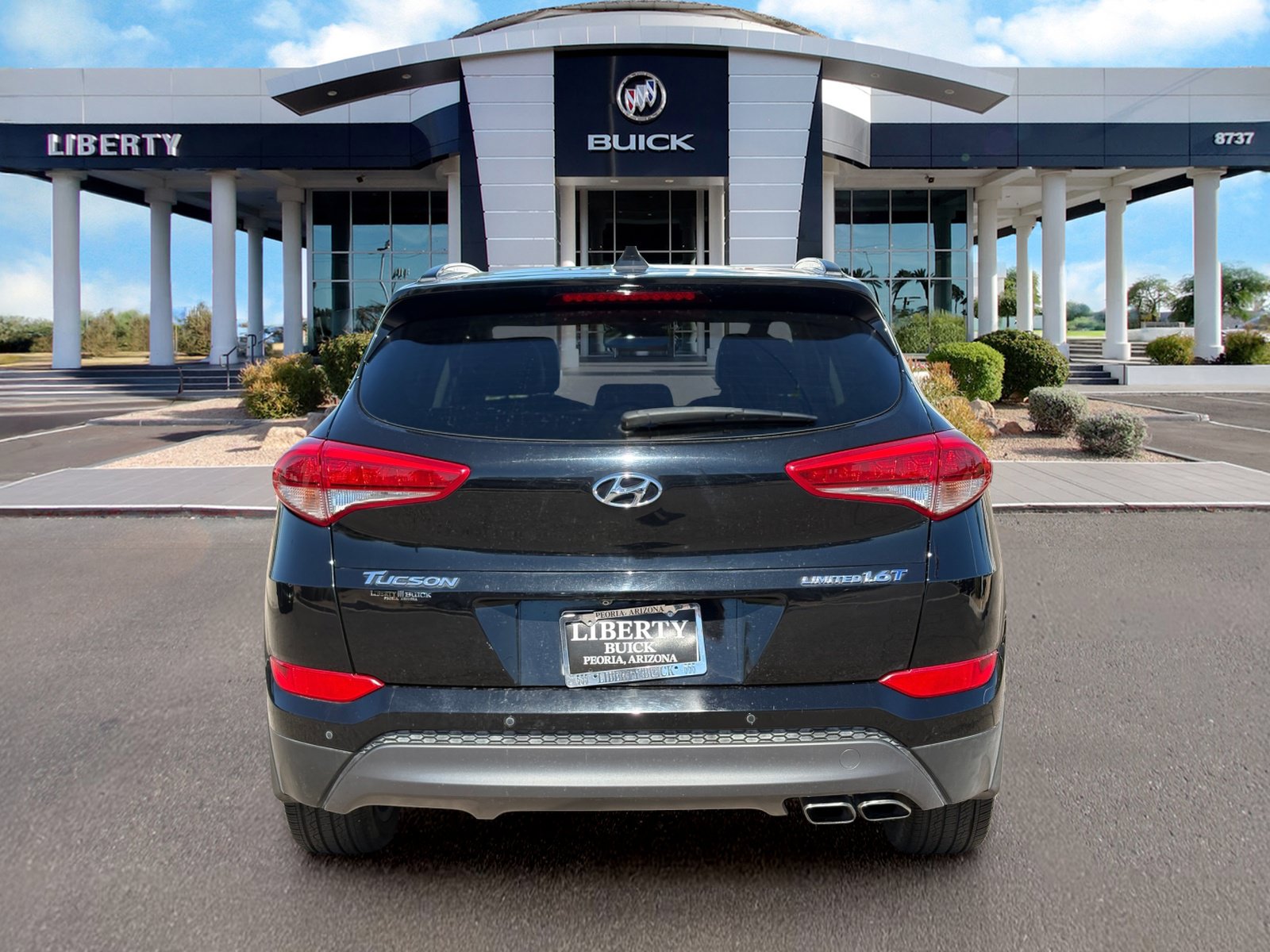 Used 2016 Hyundai Tucson Limited w/ Option Group 03 FWD image 4