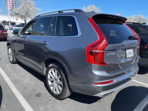 Used 2019 Volvo XC90 T6 Momentum w/ Advanced Package image 2