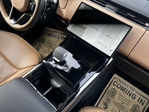 Used 2025 Land Rover Range Rover Sport Dynamic SE image 26