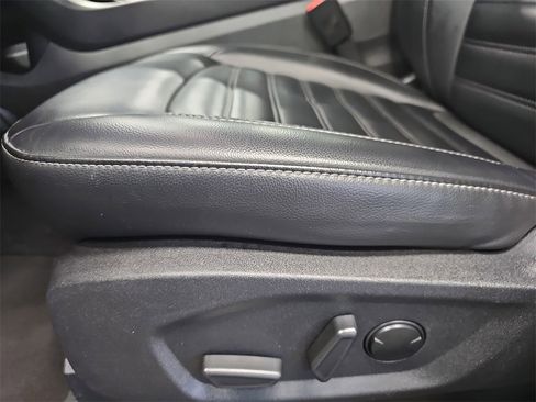 Used 2024 Ford Edge SEL image 26