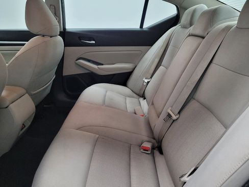 Used 2022 Nissan Altima 2.5 SV image 18