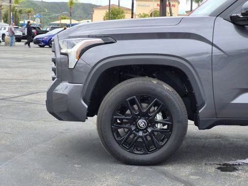 Used 2025 Toyota Tundra Limited image 24