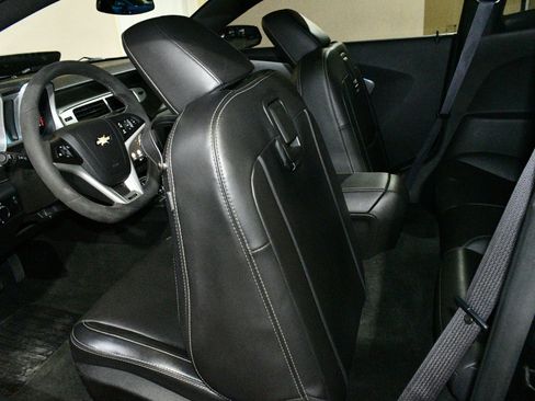 Used 2013 Chevrolet Camaro SS w/ SS Performance Package image 15