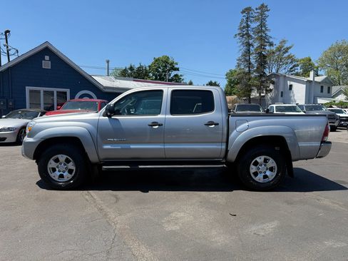 Used 2015 Toyota Tacoma 4x4 Double Cab w/ SR5 Package image 9