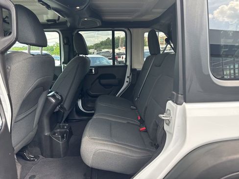Used 2025 Jeep Wrangler Unlimited Sport AWD/4WD image 22