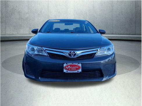 Used 2013 Toyota Camry LE image 3
