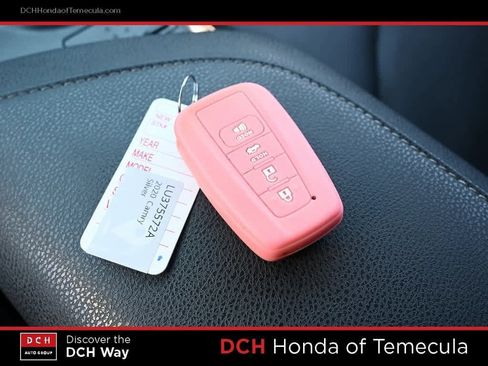 Used 2020 Toyota Camry XSE image 16