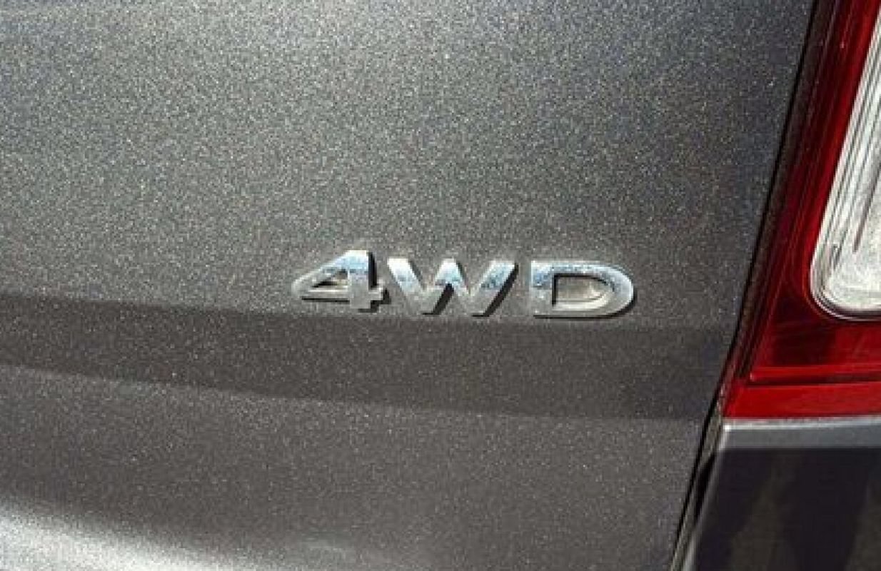 Used 2013 Ford Explorer Limited AWD/4WD image 19