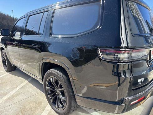 Used 2022 Jeep Grand Wagoneer Series II image 10