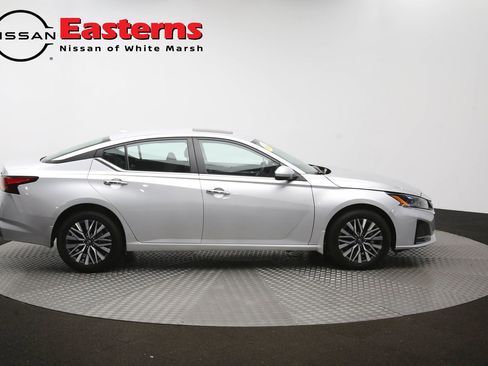 Used 2023 Nissan Altima 2.5 SV w/ SV Premium Package AWD/4WD image 46