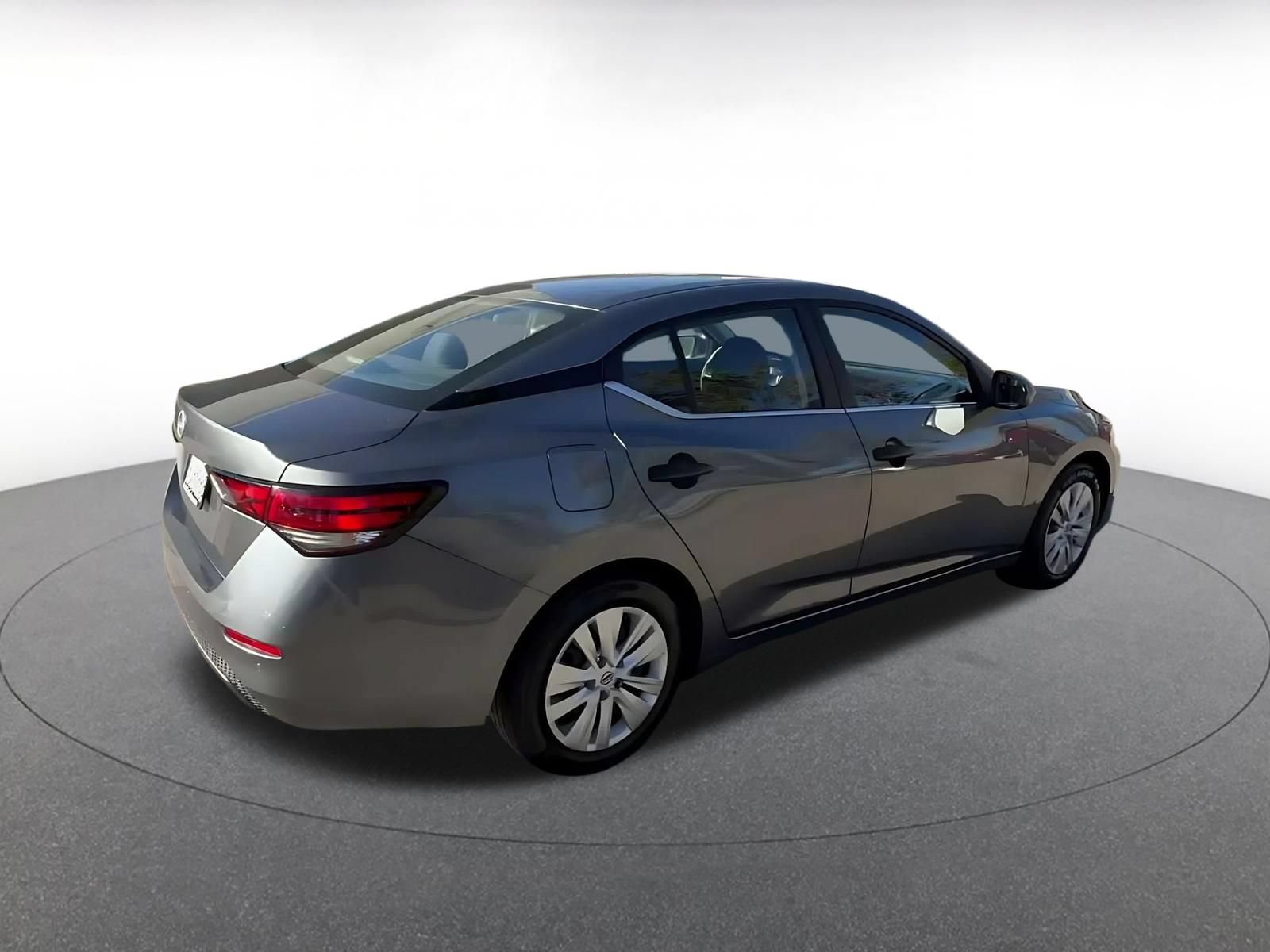 Used 2025 Nissan Sentra S FWD image 14