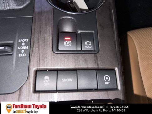 Used 2022 Toyota Highlander Platinum FWD image 31
