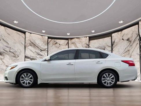 Used 2016 Nissan Altima 2.5 S FWD image 5