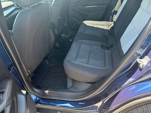 Used 2024 Chevrolet Trax LS w/ LS Convenience Package FWD image 15