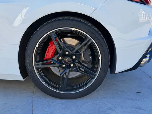 Used 2021 Chevrolet Corvette Stingray Premium Cpe w/ Z51 Performance Package image 6