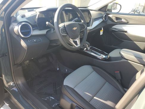 New 2026 Chevrolet Trax LT image 18