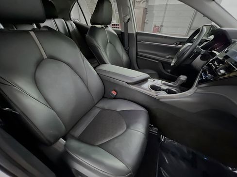 Used 2022 Toyota Camry XSE image 31