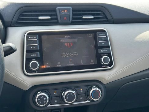 Used 2020 Nissan Versa SV FWD image 19