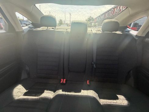 Used 2018 Ford Fusion SE FWD image 17