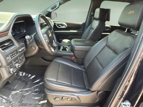 Used 2024 Chevrolet Suburban High Country image 18
