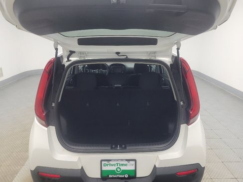 Used 2020 Kia Soul S FWD image 29