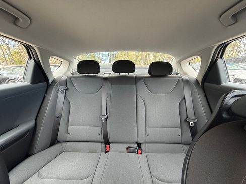 Used 2025 Kia K4 LXS FWD image 37